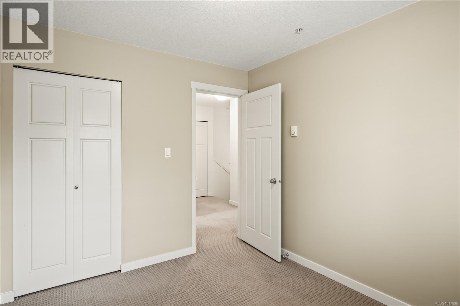 102 2149 Ridgemont Pl, Nanaimo