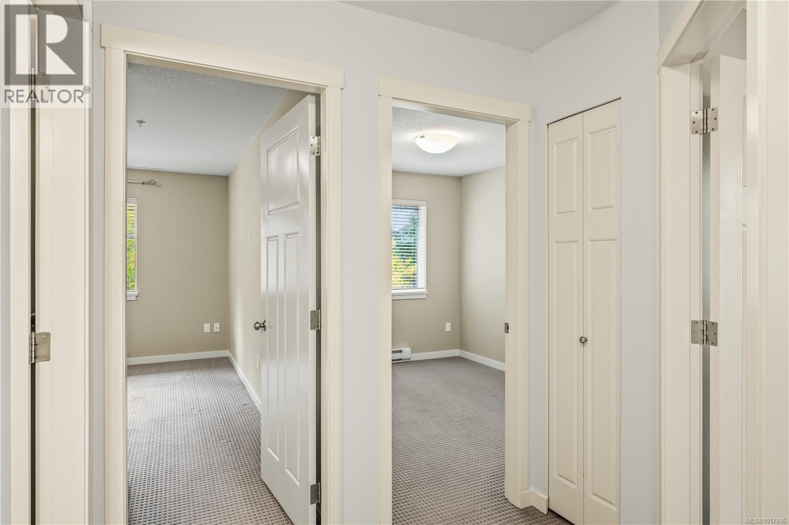 102 2149 Ridgemont Pl, Nanaimo