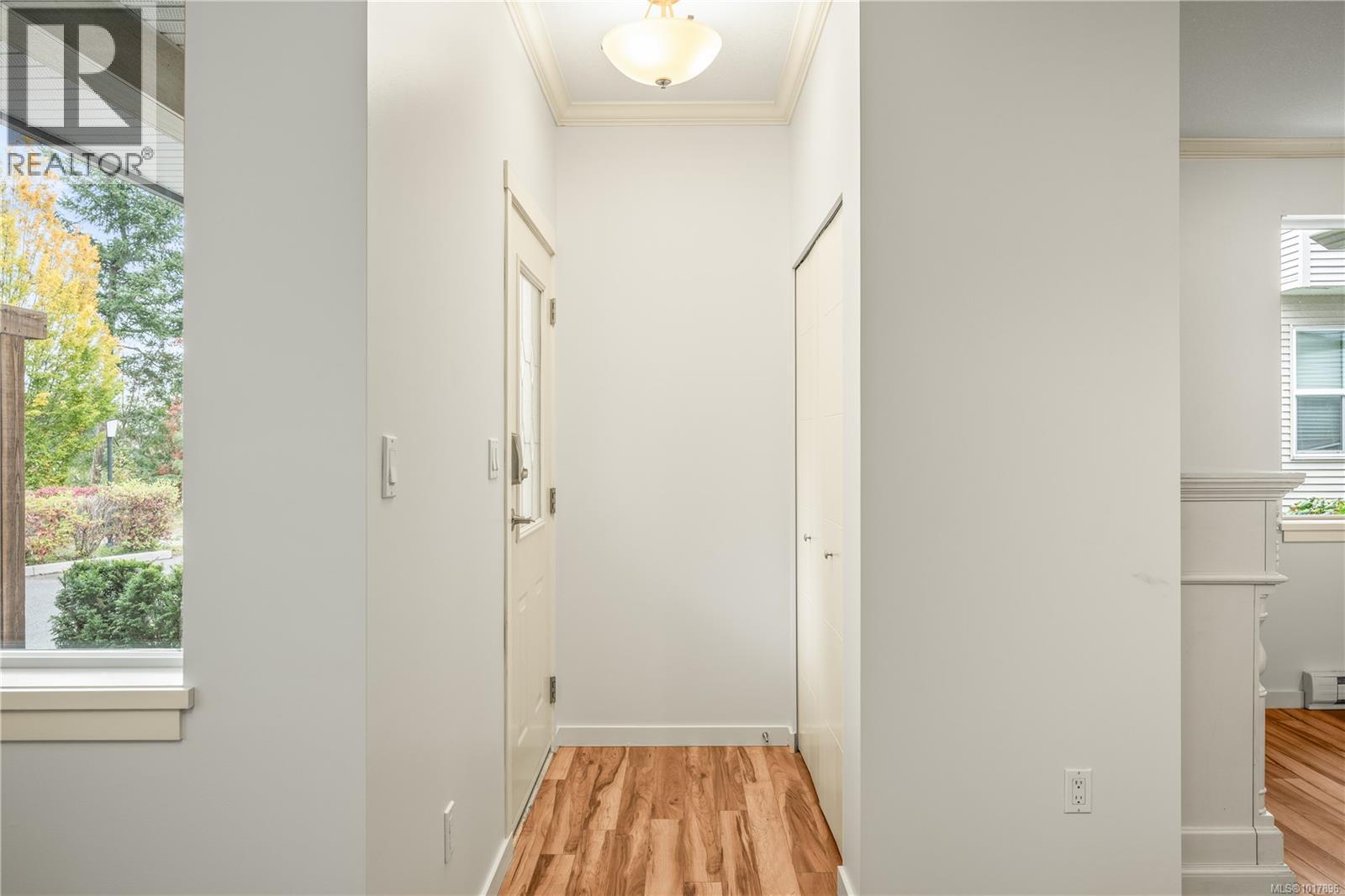 102 2149 Ridgemont Pl, Nanaimo