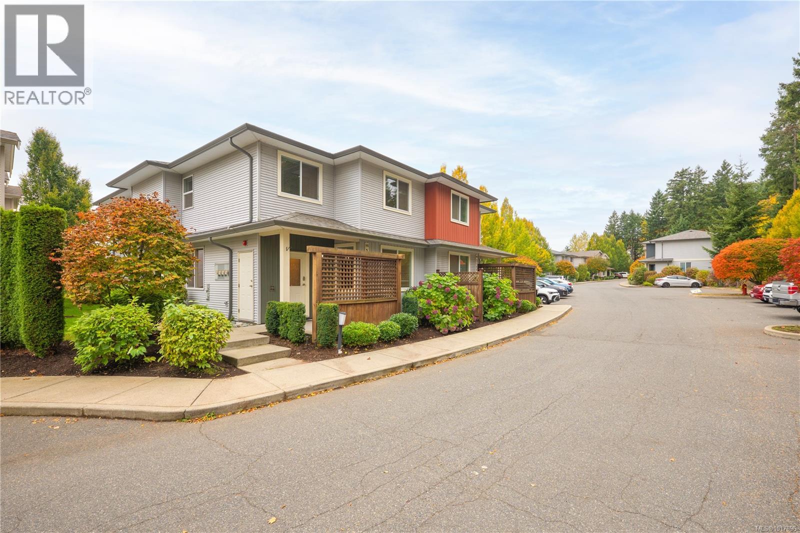 102 2149 Ridgemont Pl, Nanaimo