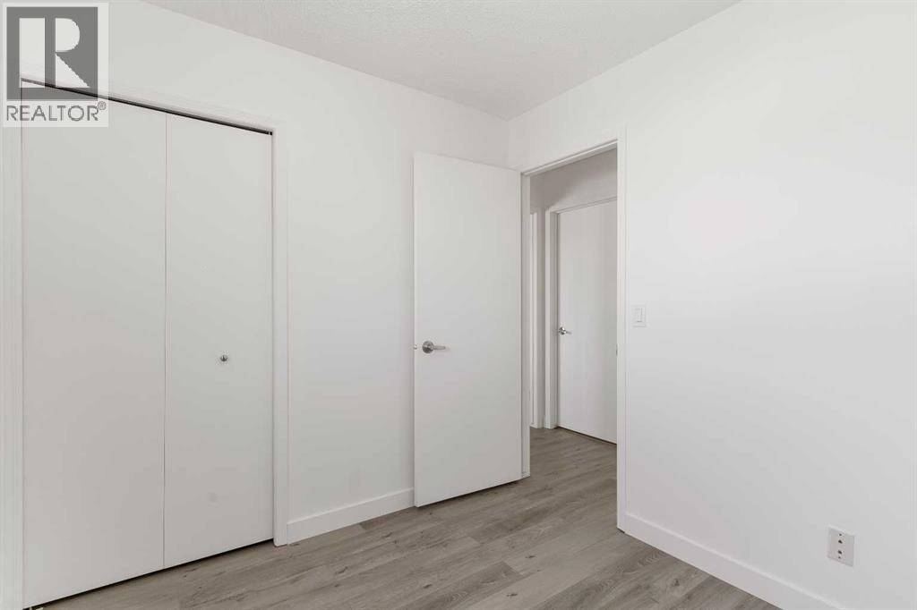 2 West Barrett Place, Cochrane