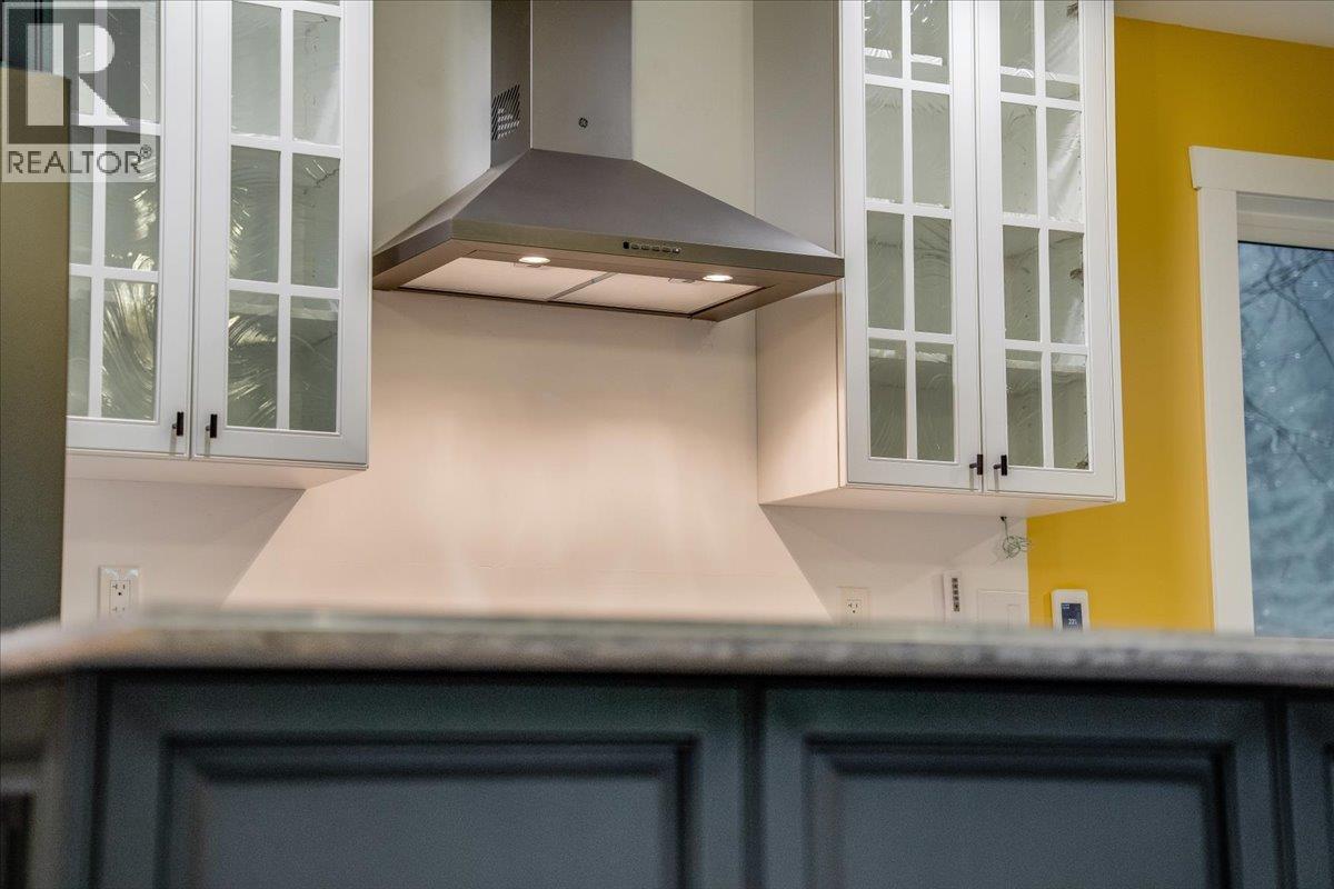 1408 Meadowbrook Drive, Castlegar