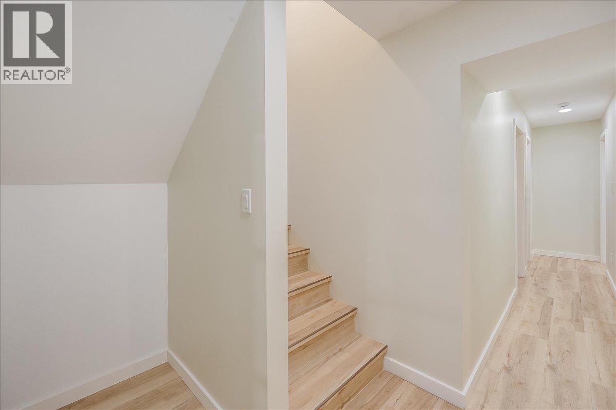 1408 Meadowbrook Drive, Castlegar