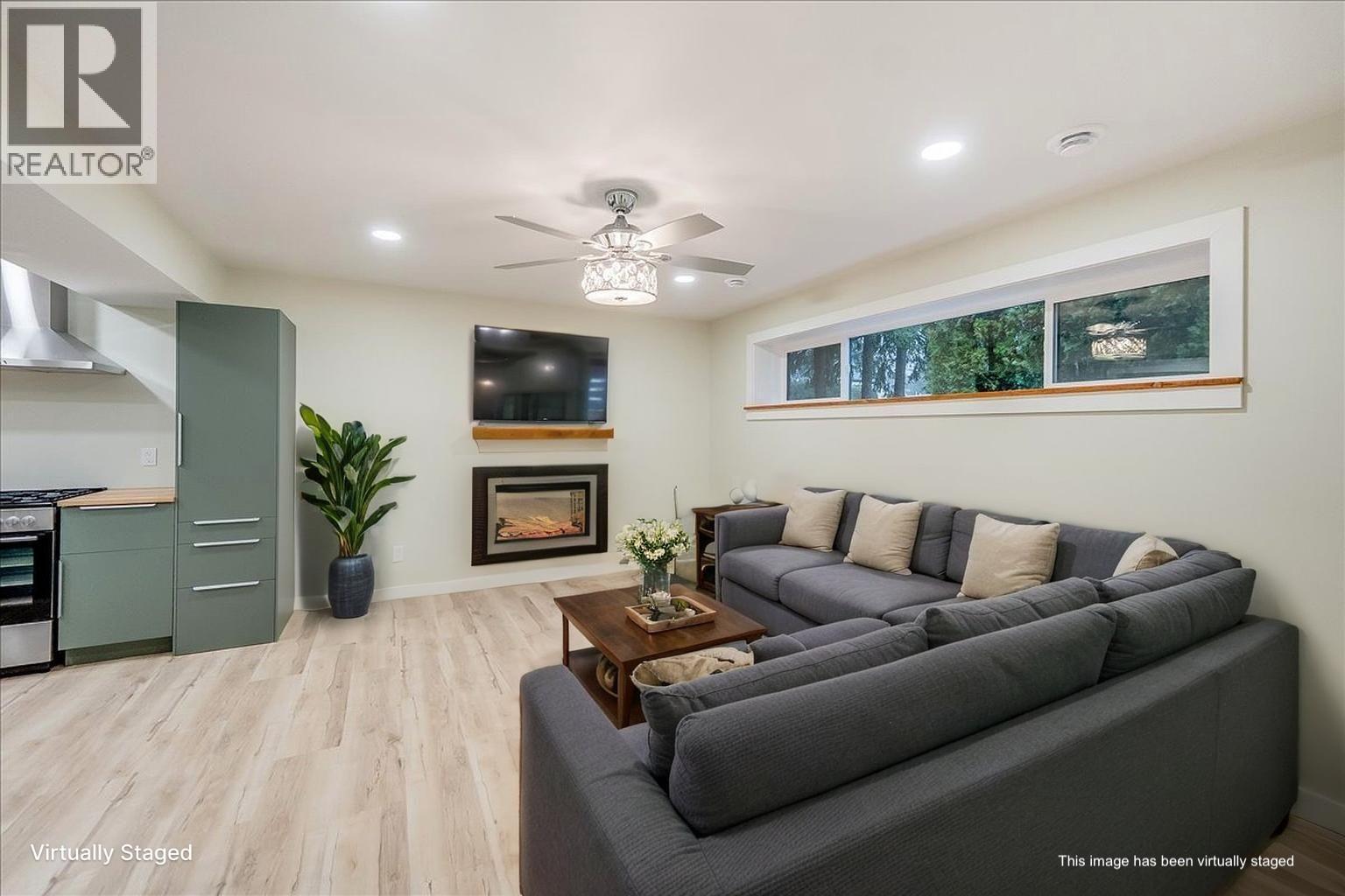 1408 Meadowbrook Drive, Castlegar