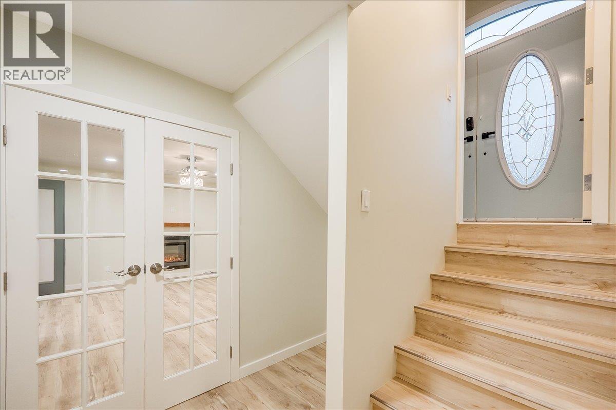 1408 Meadowbrook Drive, Castlegar