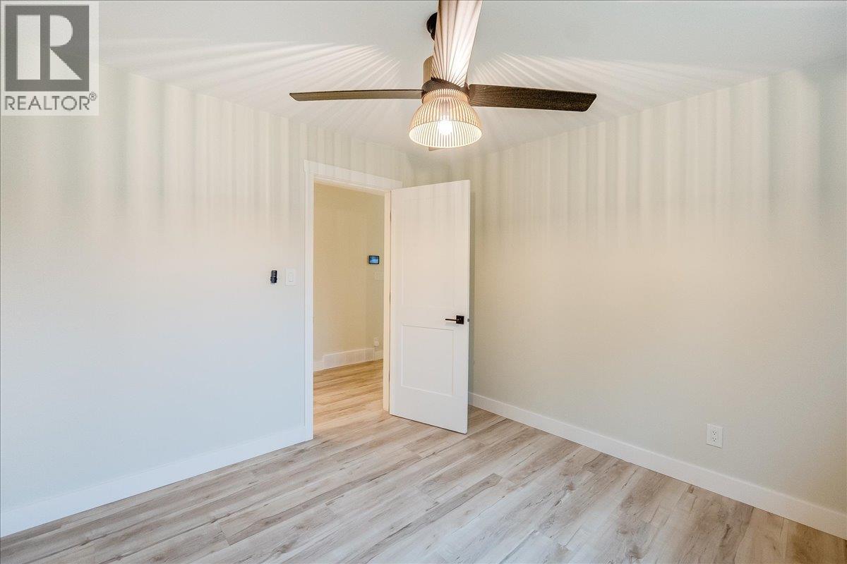 1408 Meadowbrook Drive, Castlegar