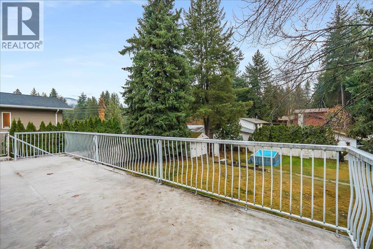 1408 Meadowbrook Drive, Castlegar