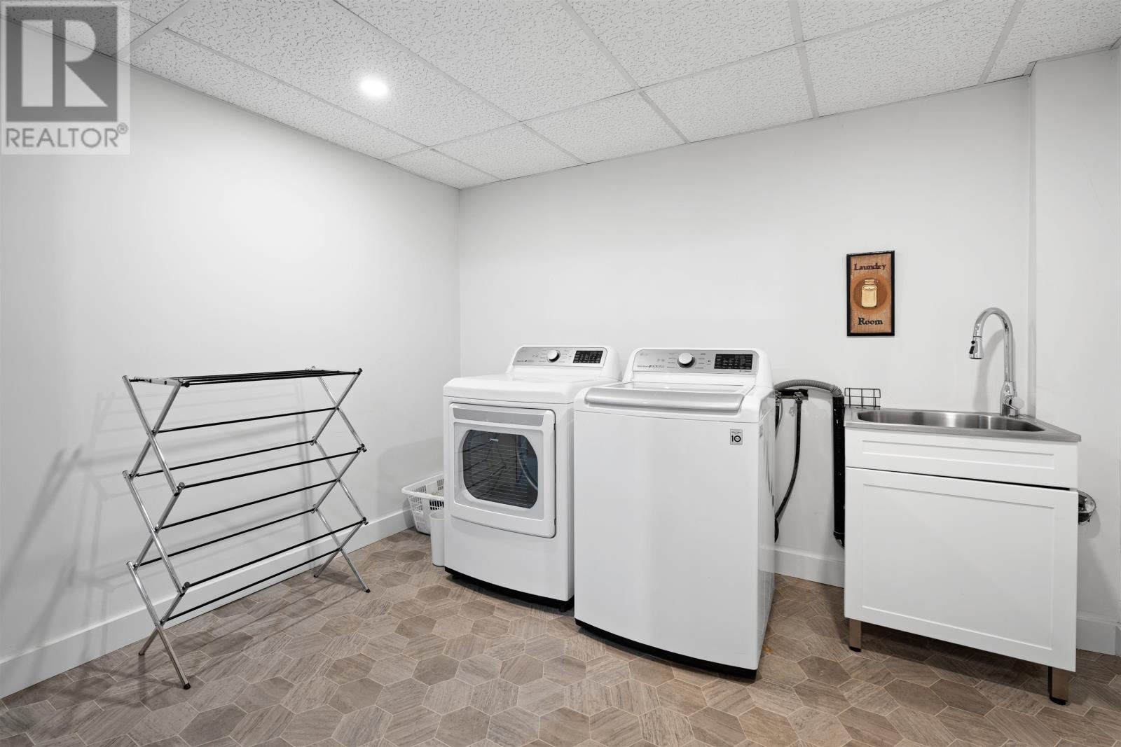 244 COLIN AVENUE - 32