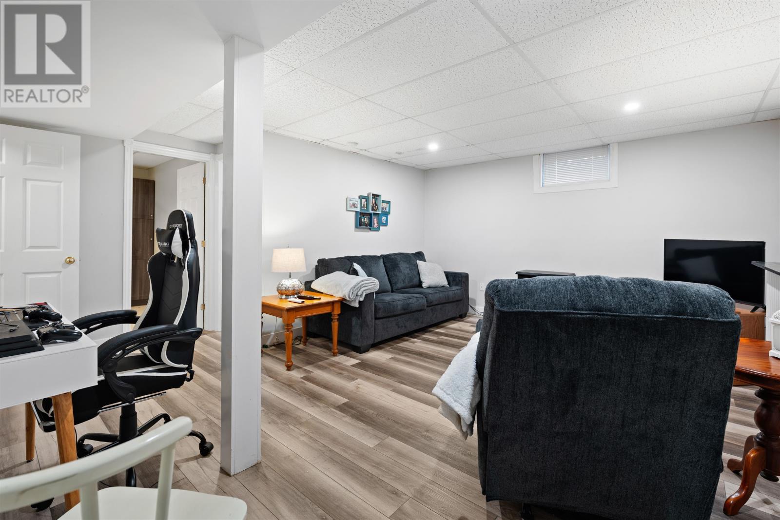 244 COLIN AVENUE - 34