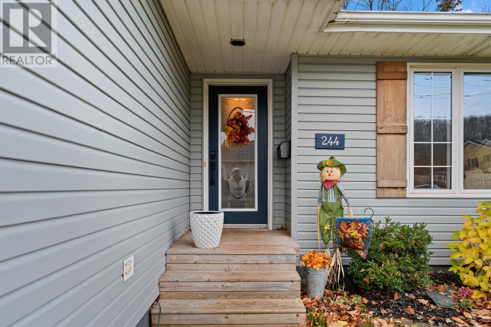 244 COLIN AVENUE - 6