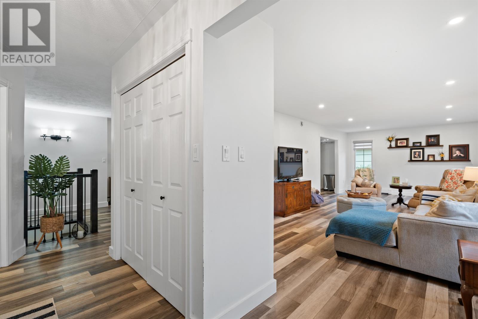 244 COLIN AVENUE - 9