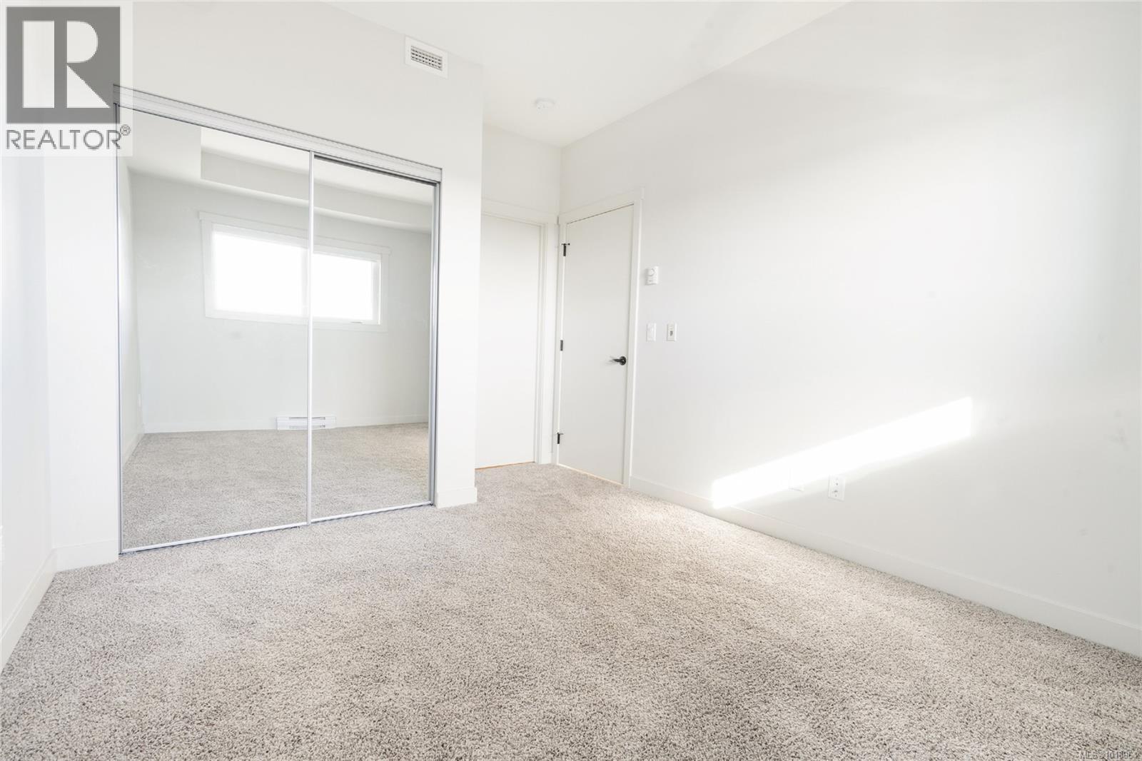 301 2469 Gateway Rd, Langford