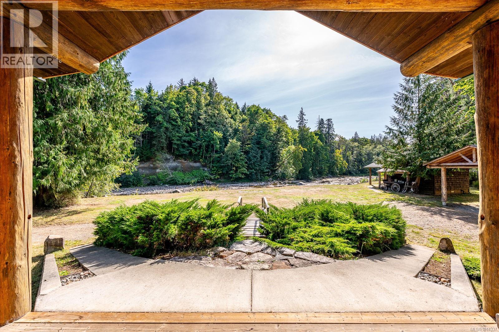4867 Lorna Lane, Campbell River