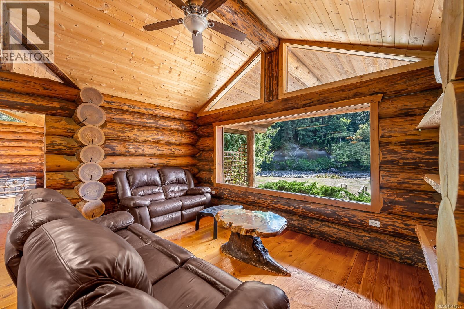 4867 Lorna Lane, Campbell River