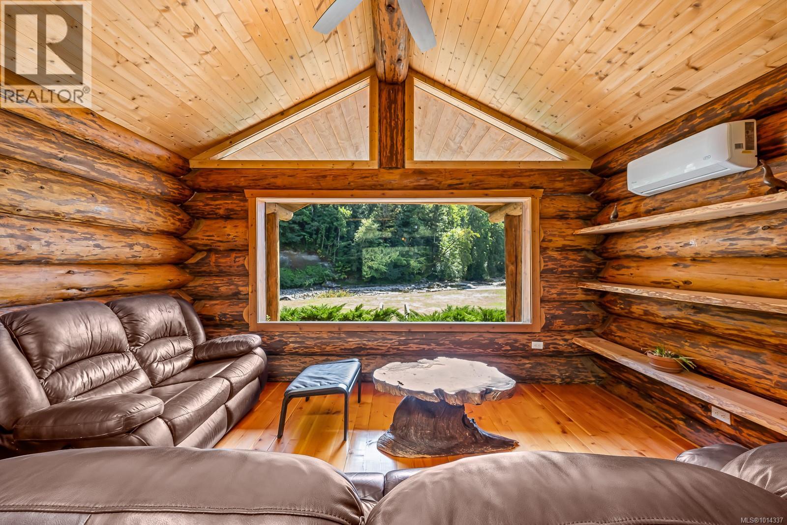 4867 Lorna Lane, Campbell River