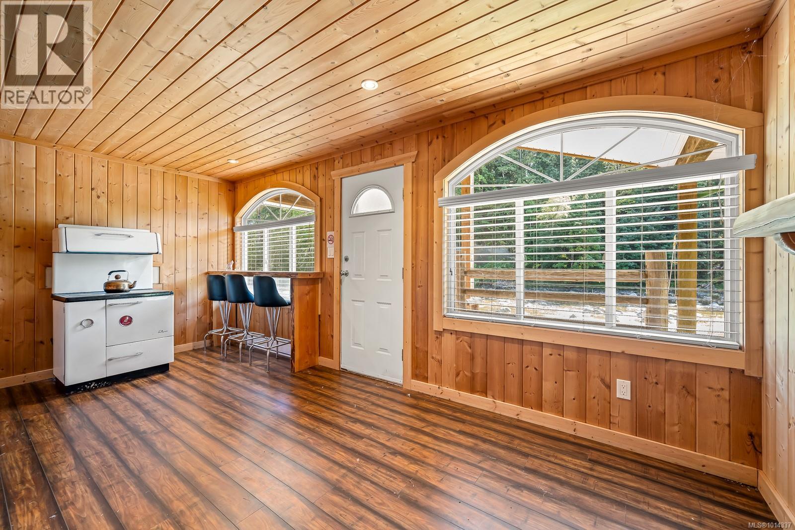 4867 Lorna Lane, Campbell River