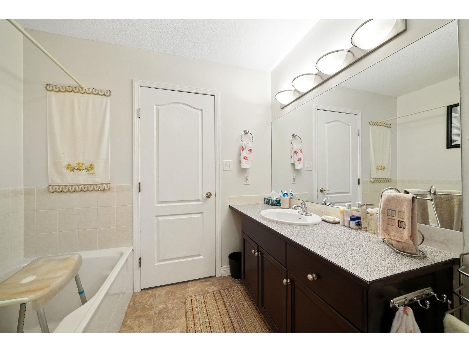 58 21848 50TH AVENUE, Langley