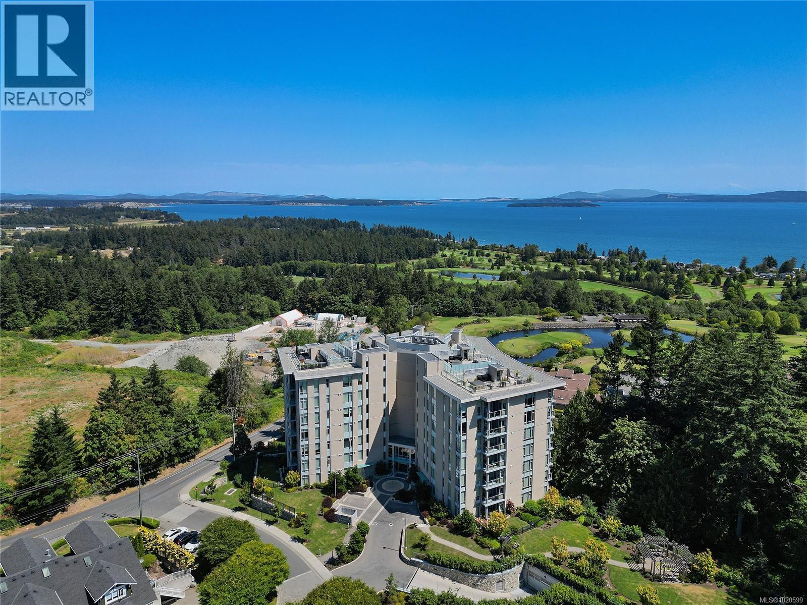 403 5388 Hill Rise Terr, Saanich