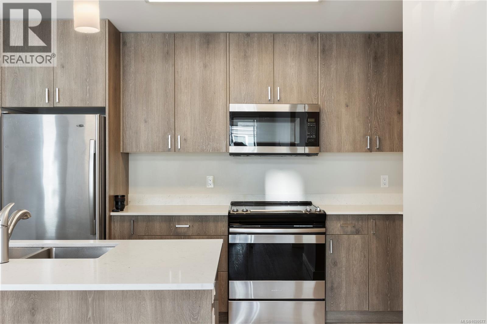 301 100 Presley Pl, View Royal