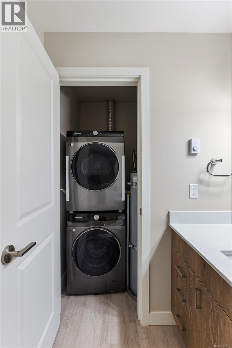 301 100 Presley Pl, View Royal