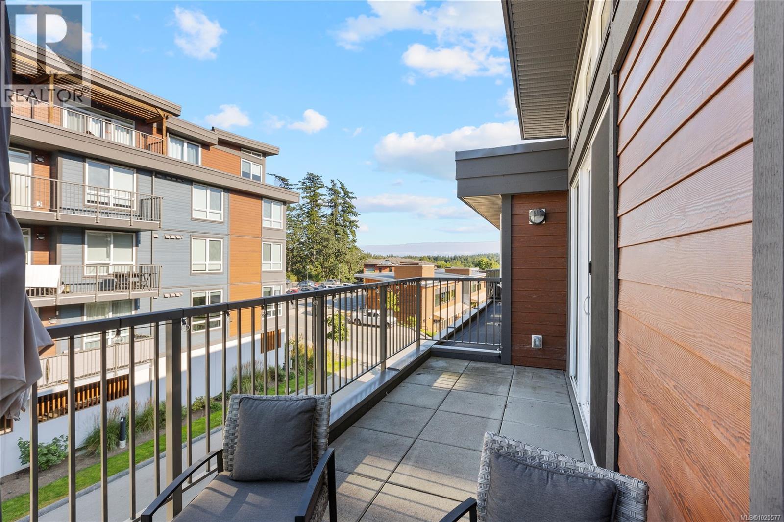 301 100 Presley Pl, View Royal