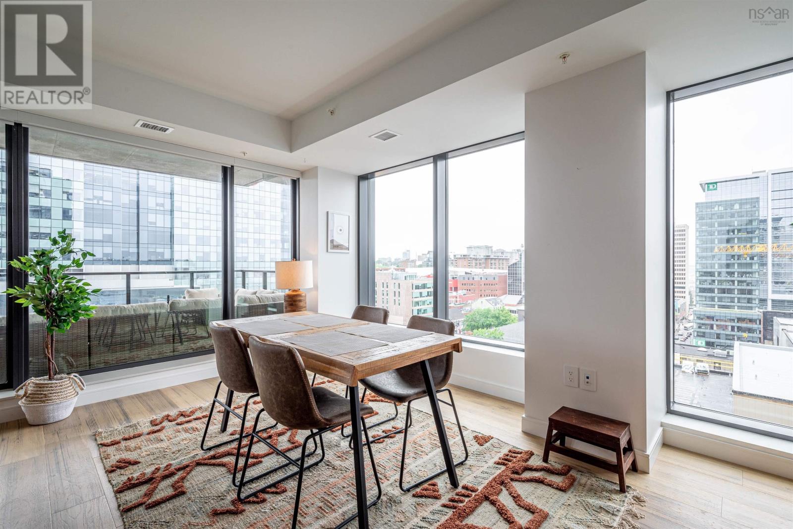 Property 24 of 48 of 1202 1650 Granville Street