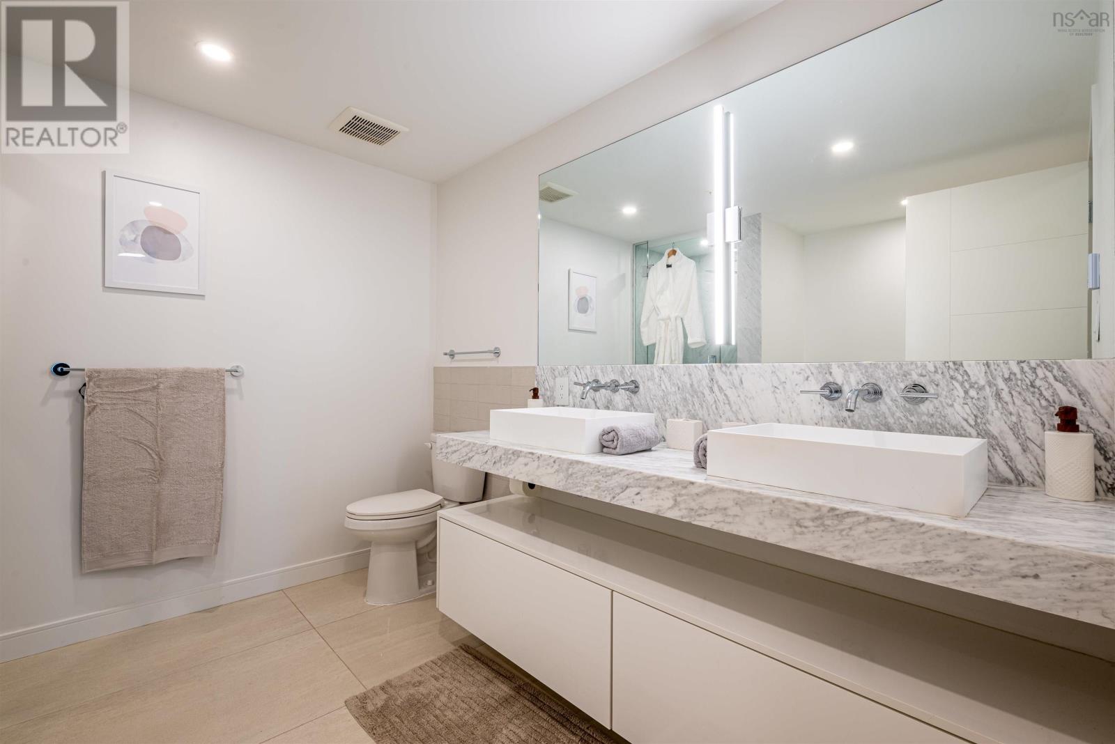 Property 30 of 48 of 1202 1650 Granville Street