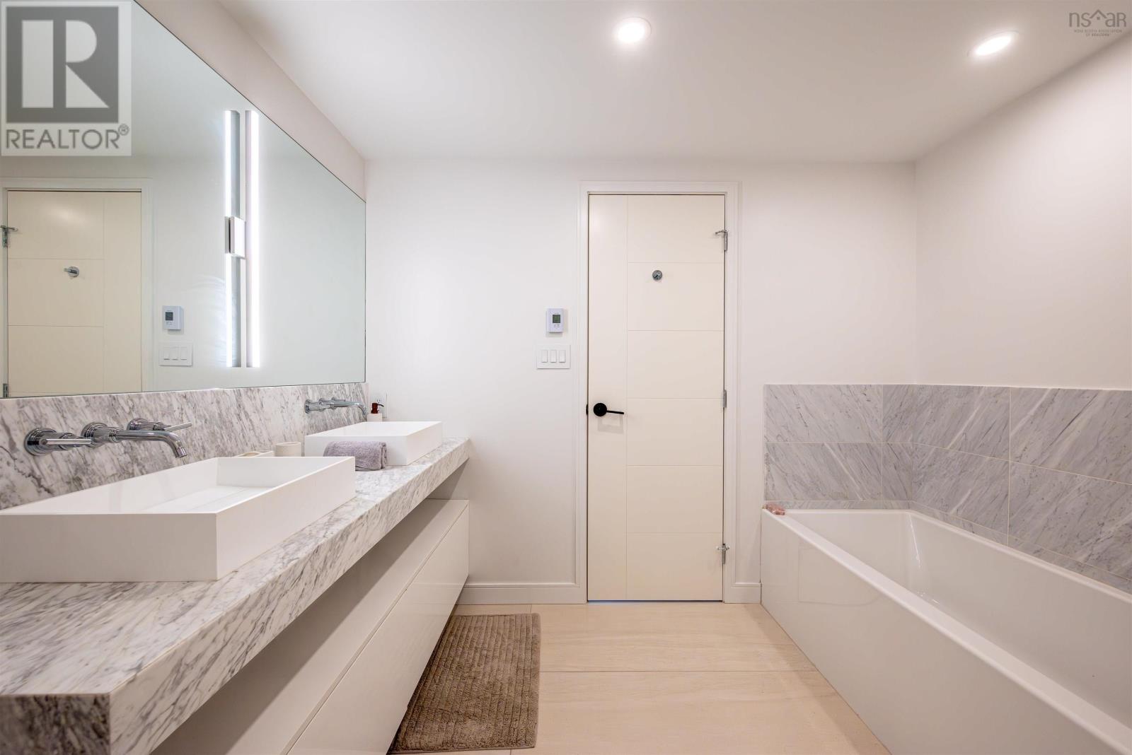 Property 31 of 48 of 1202 1650 Granville Street