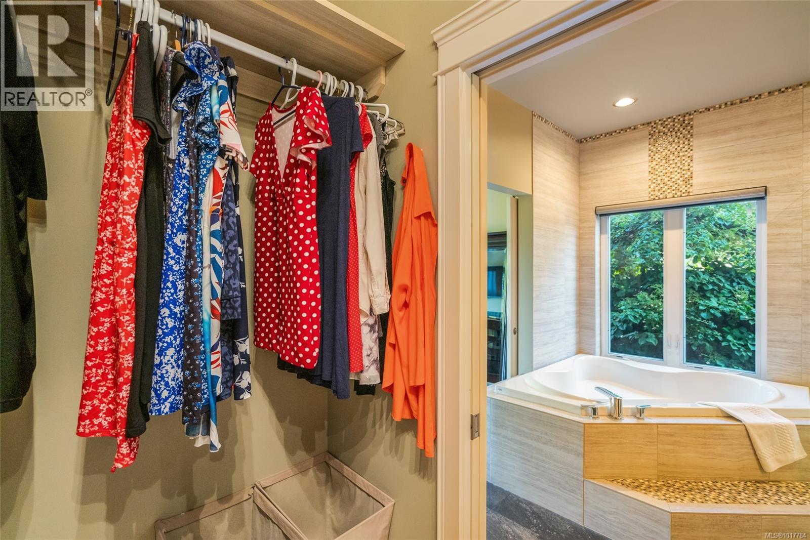 3172 Royal Vista Way, Courtenay