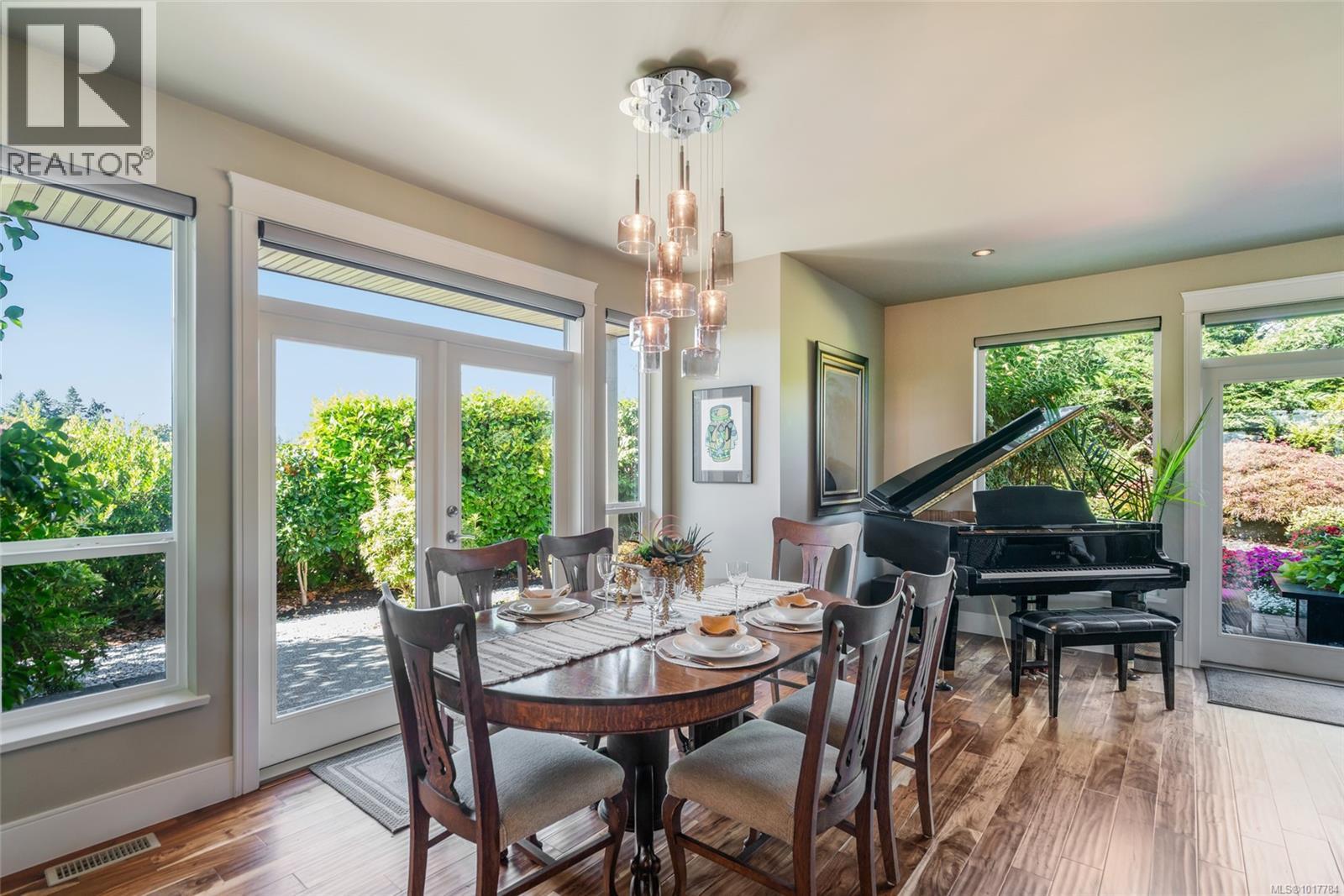 3172 Royal Vista Way, Courtenay