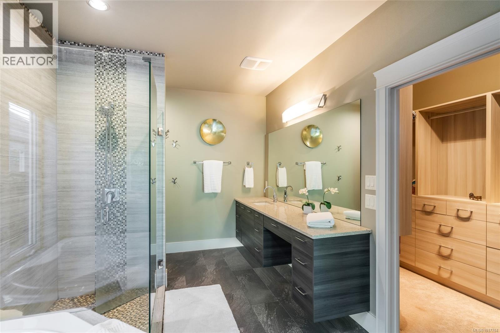 3172 Royal Vista Way, Courtenay