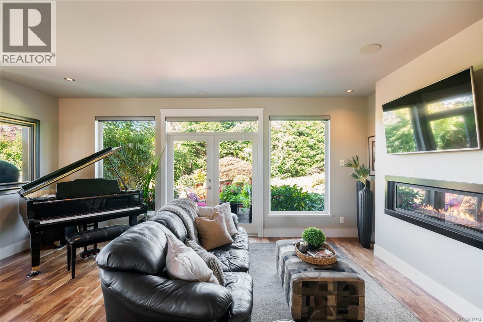 3172 Royal Vista Way, Courtenay