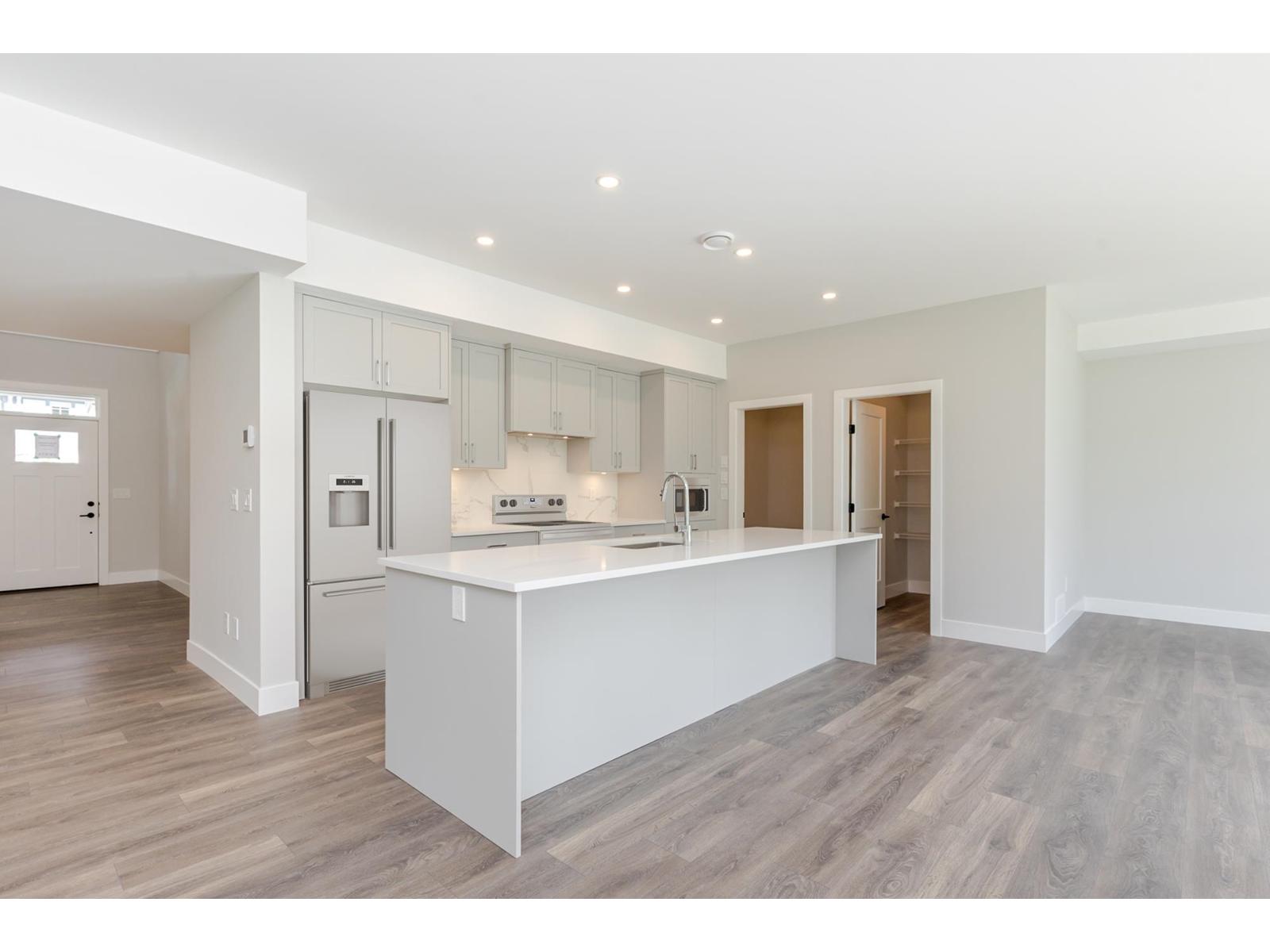 1970 SPARROW HAWK PLACE, Mt Woodside, Agassiz