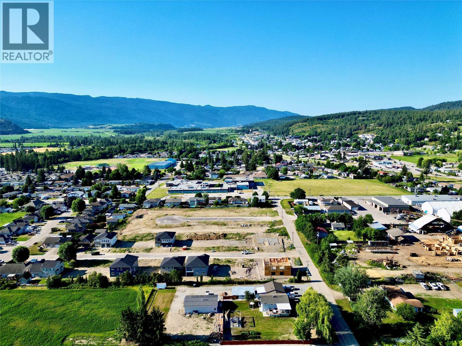  2233 Heitman Street, Enderby