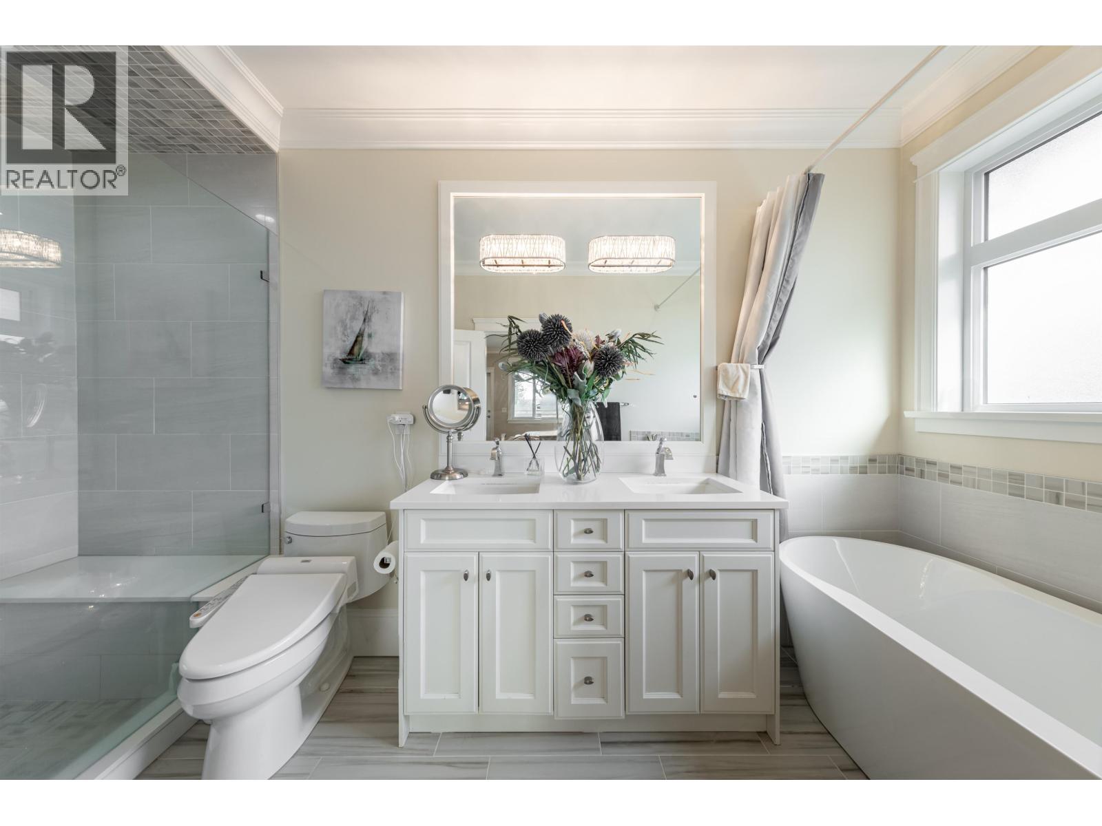 6326 DAWSON STREET, Burnaby