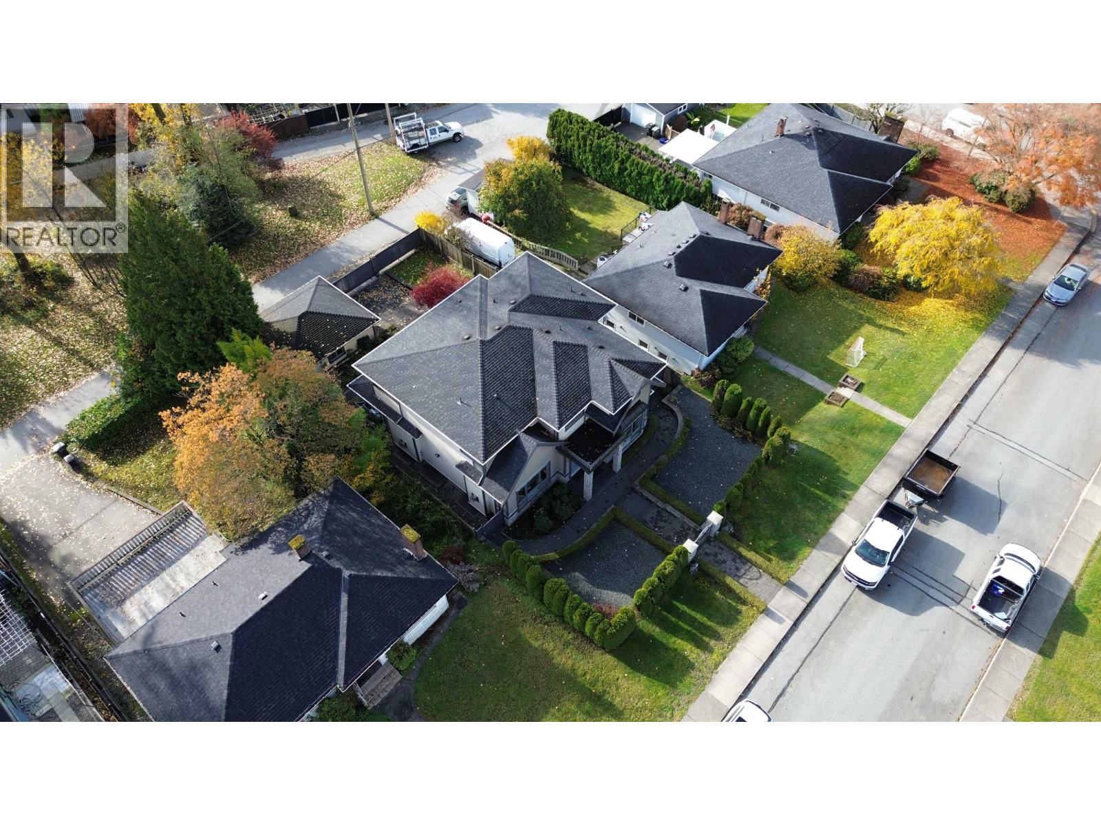 6326 DAWSON STREET, Burnaby