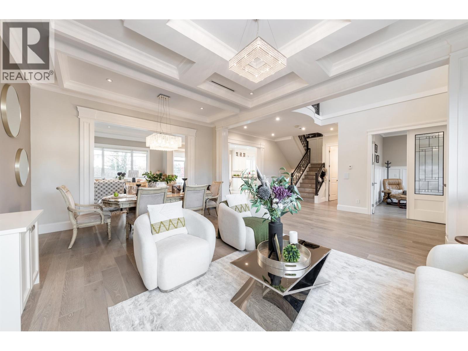 6326 DAWSON STREET, Burnaby