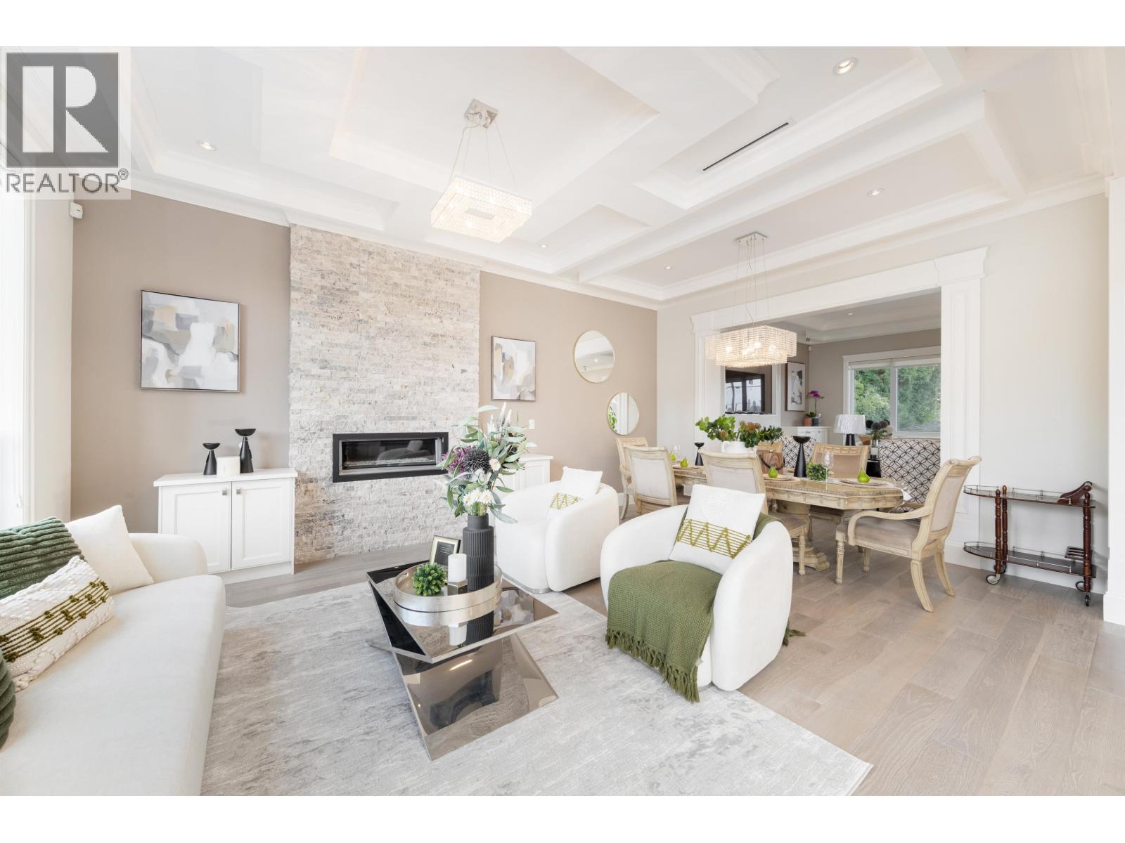 6326 DAWSON STREET, Burnaby