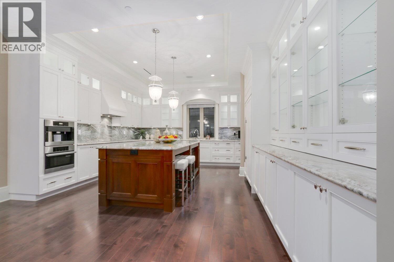 805 KING GEORGES WAY, West Vancouver