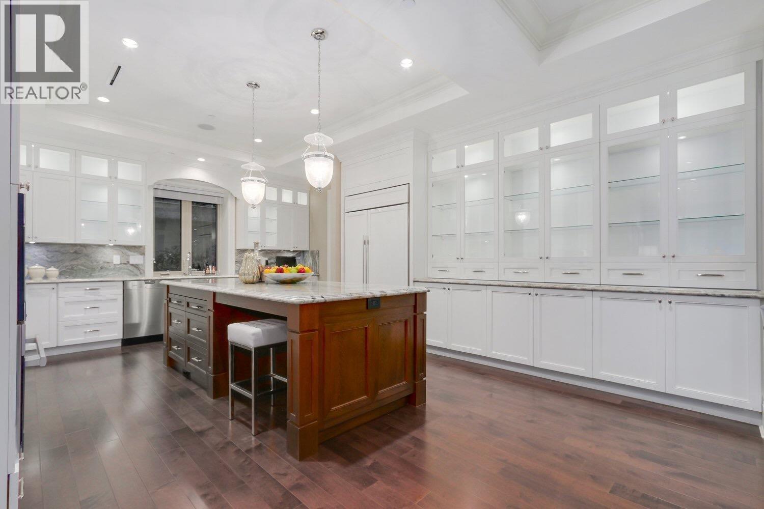 805 KING GEORGES WAY, West Vancouver