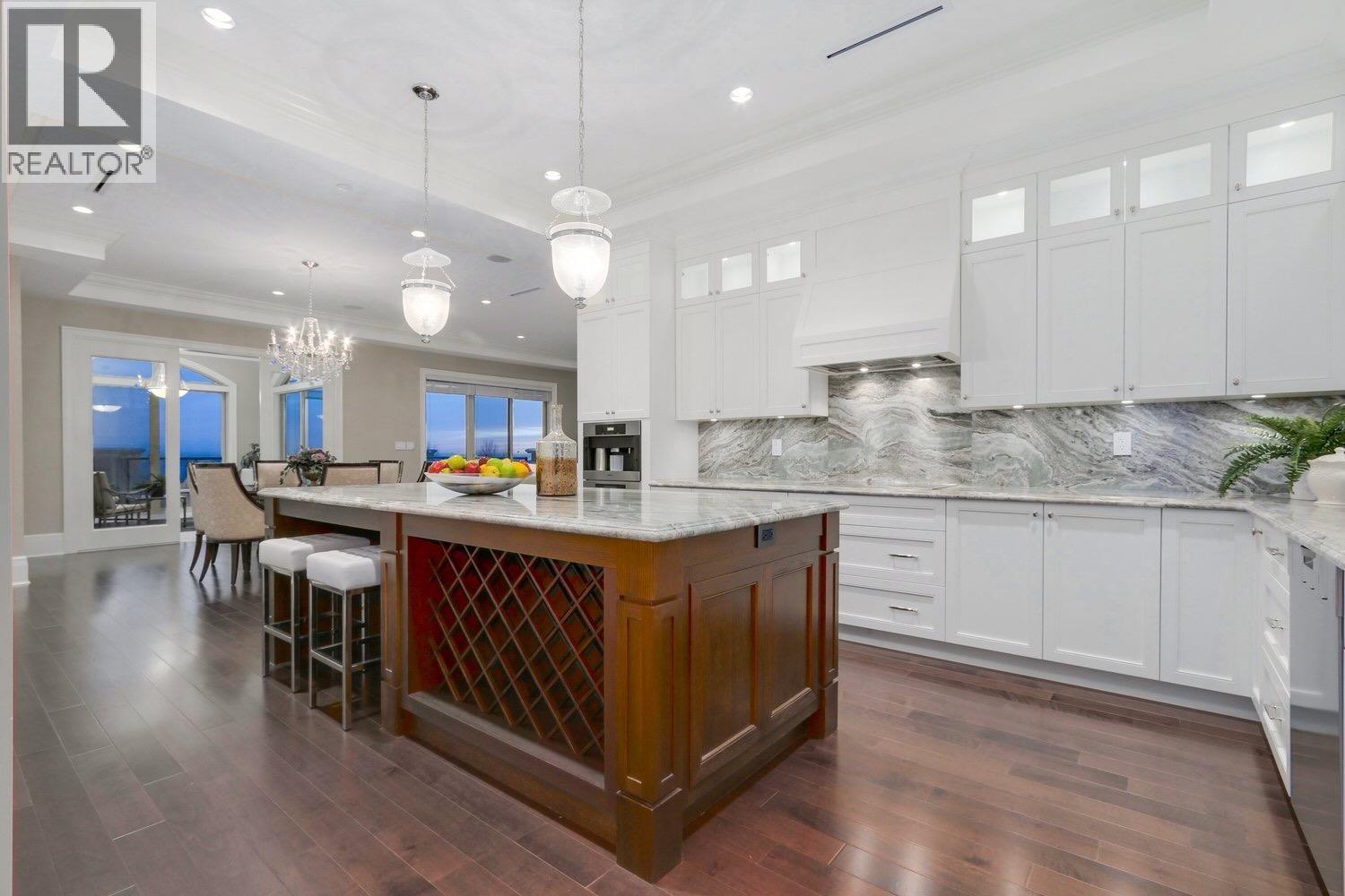 805 KING GEORGES WAY, West Vancouver