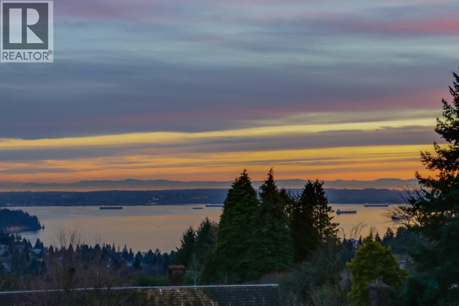 805 KING GEORGES WAY, West Vancouver