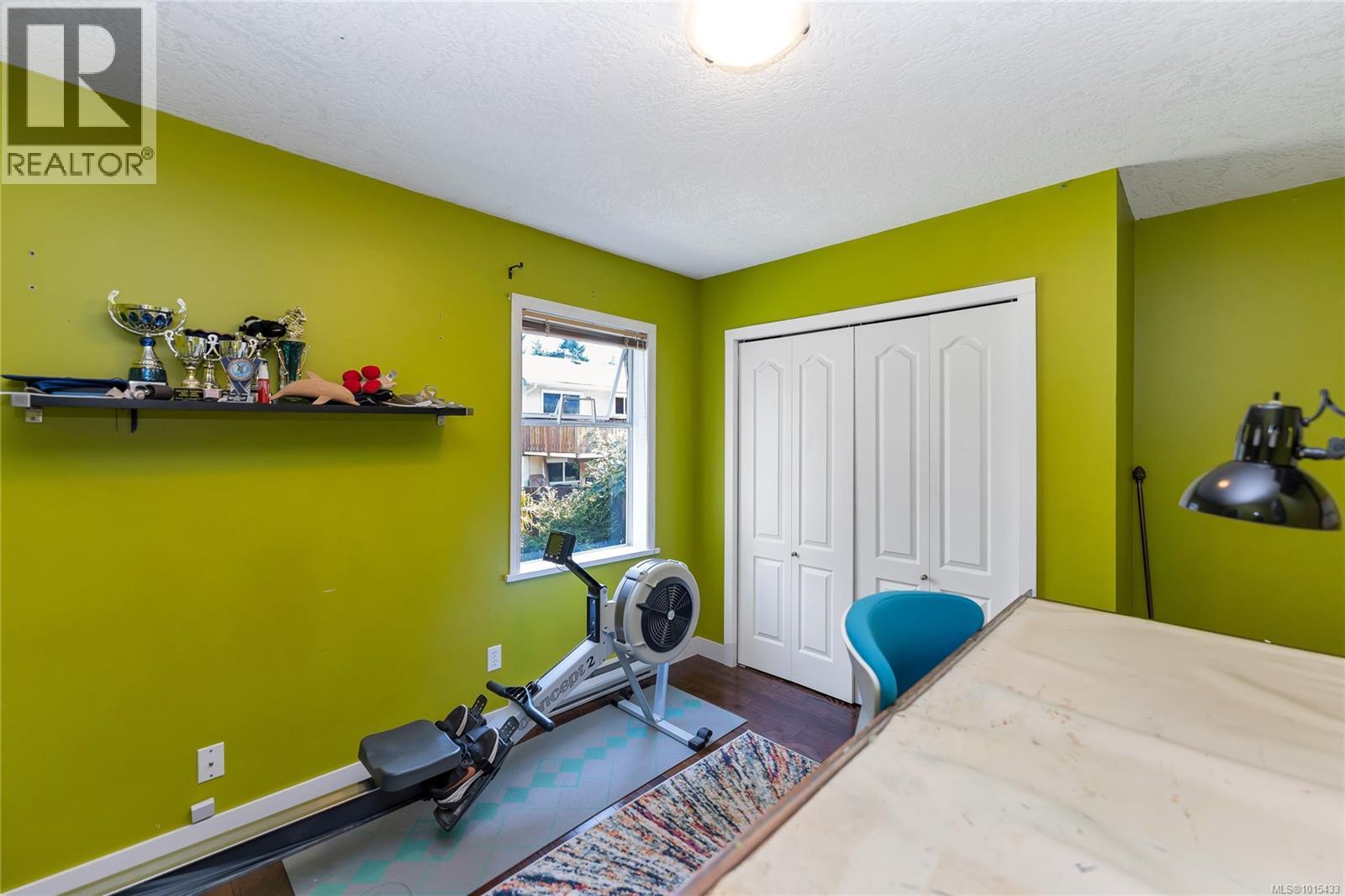 505 Windthrop Rd, Colwood