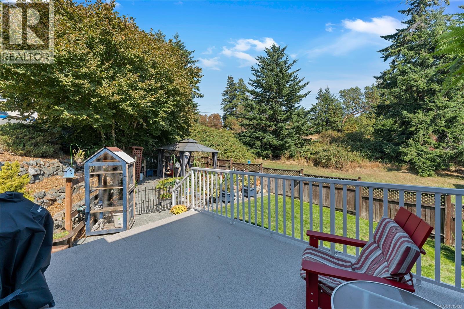 505 Windthrop Rd, Colwood