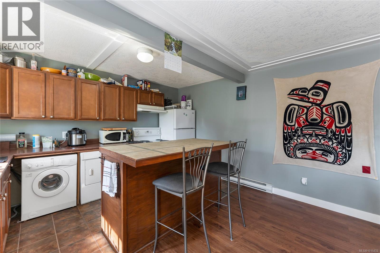 505 Windthrop Rd, Colwood