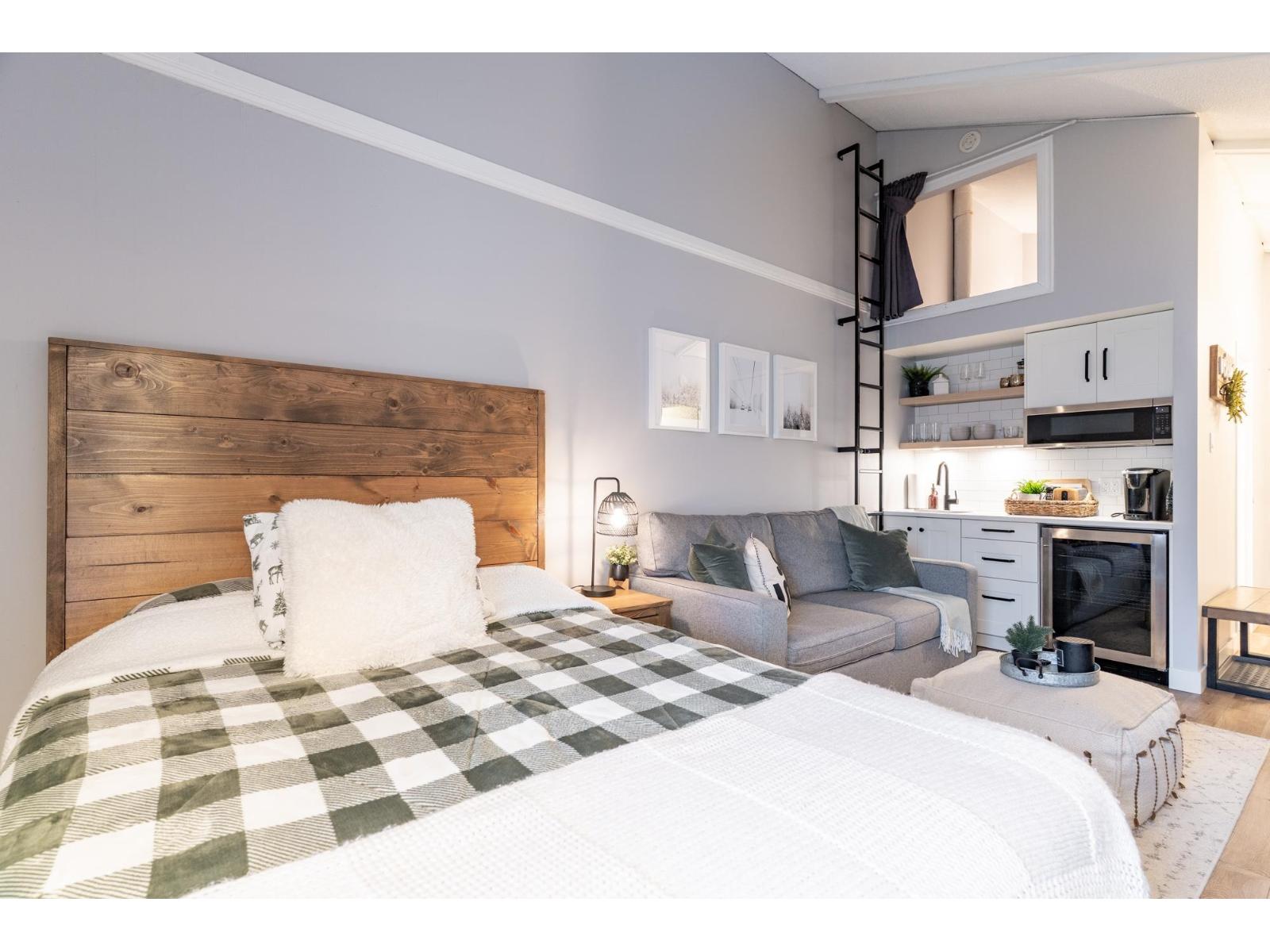 203B 21000 ENZIAN WAY, Mission