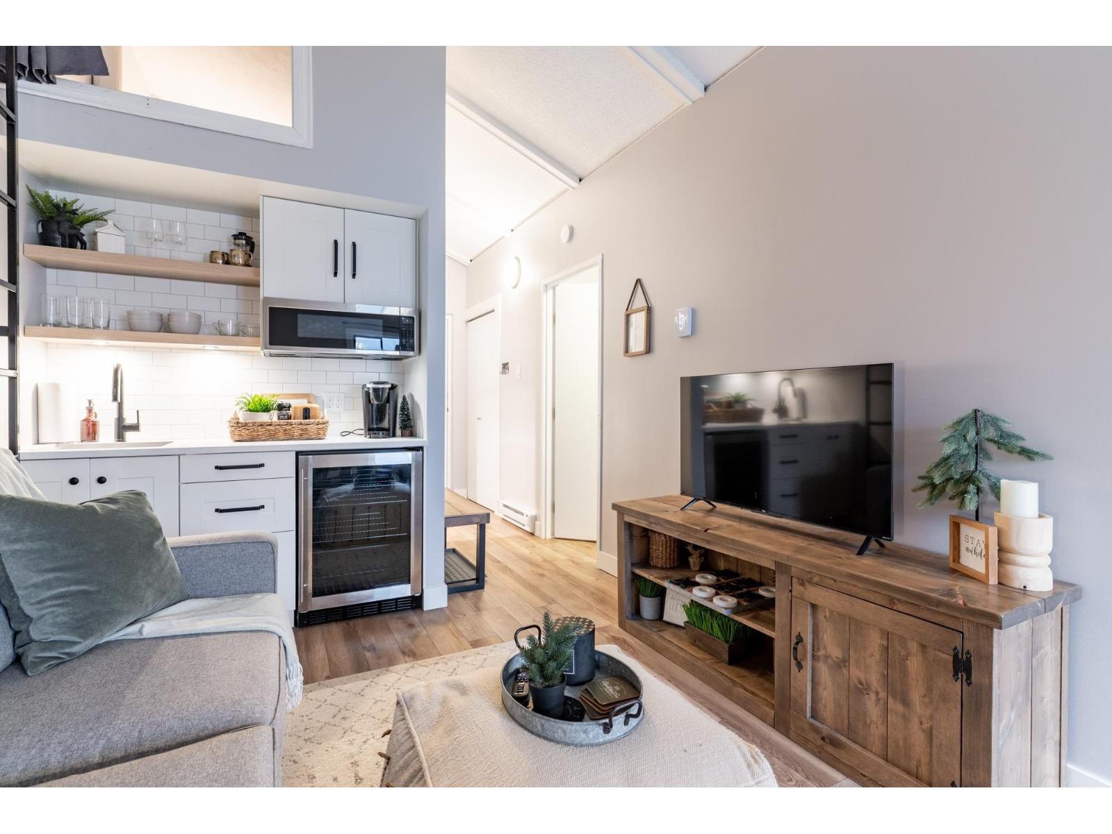 203B 21000 ENZIAN WAY, Mission