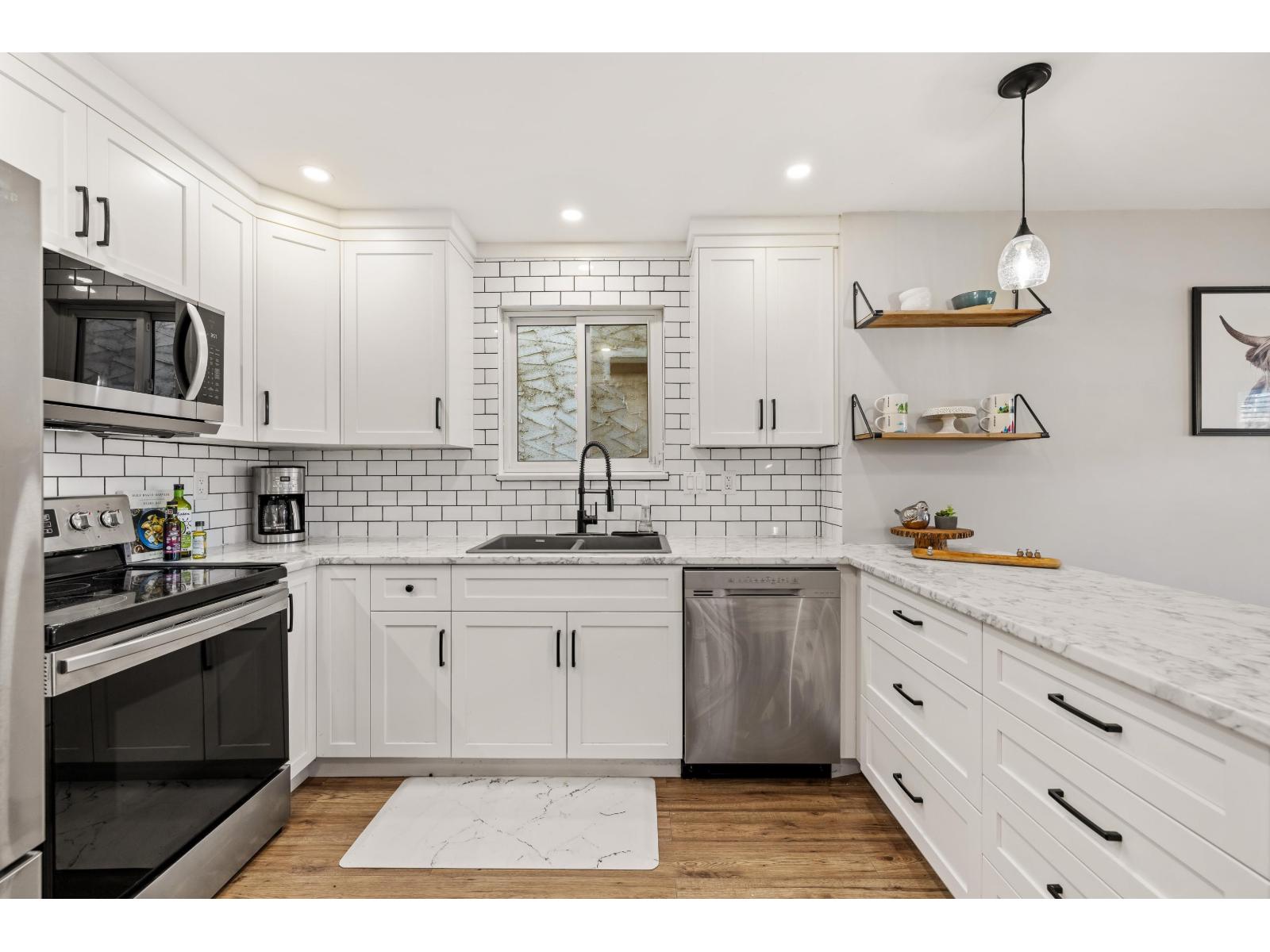 408 BRUNEAU PLACE, Langley