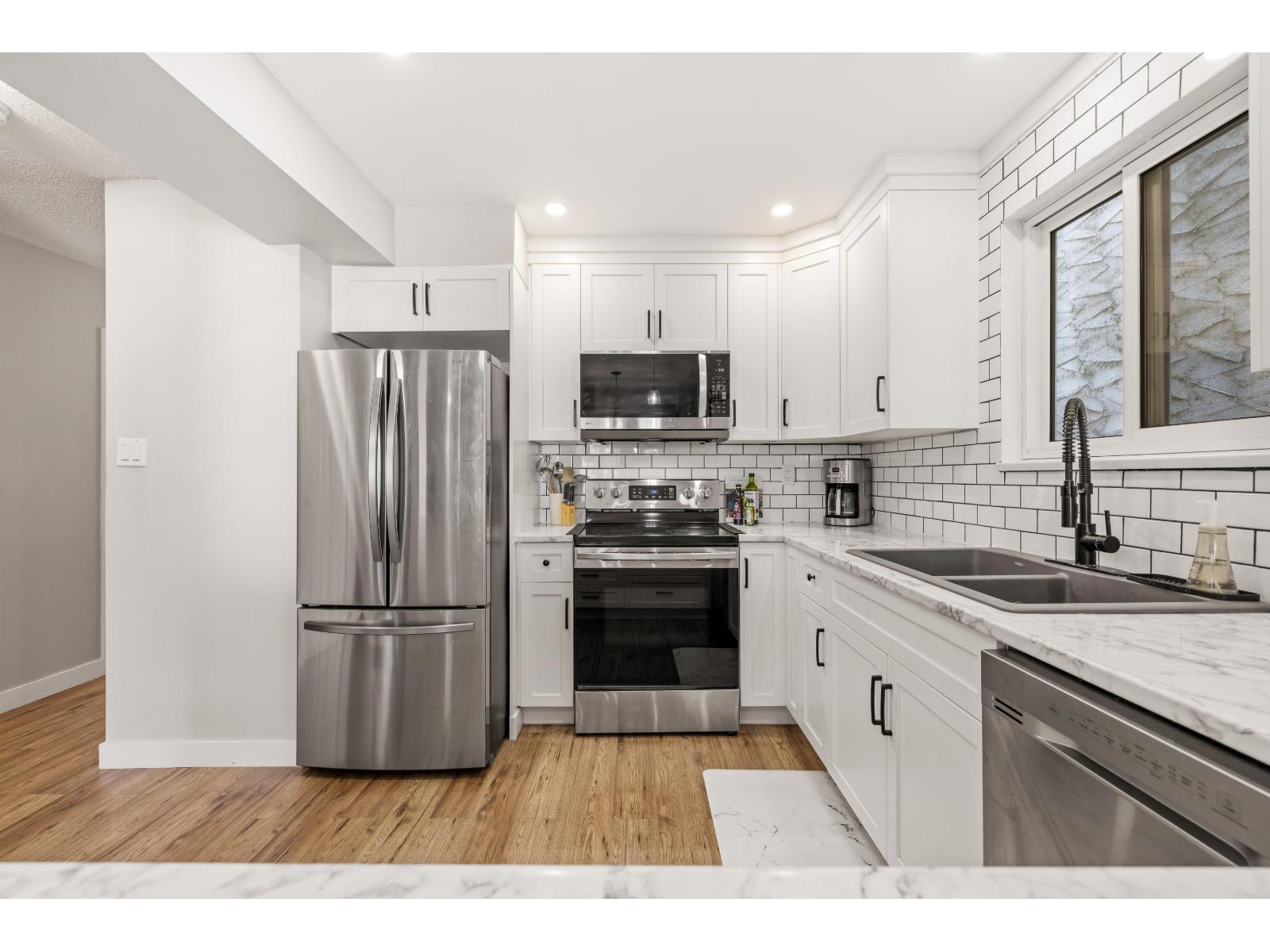 408 BRUNEAU PLACE, Langley