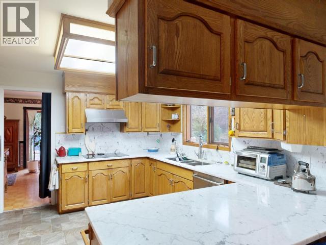 5084 LEAPER ROAD, Texada Island